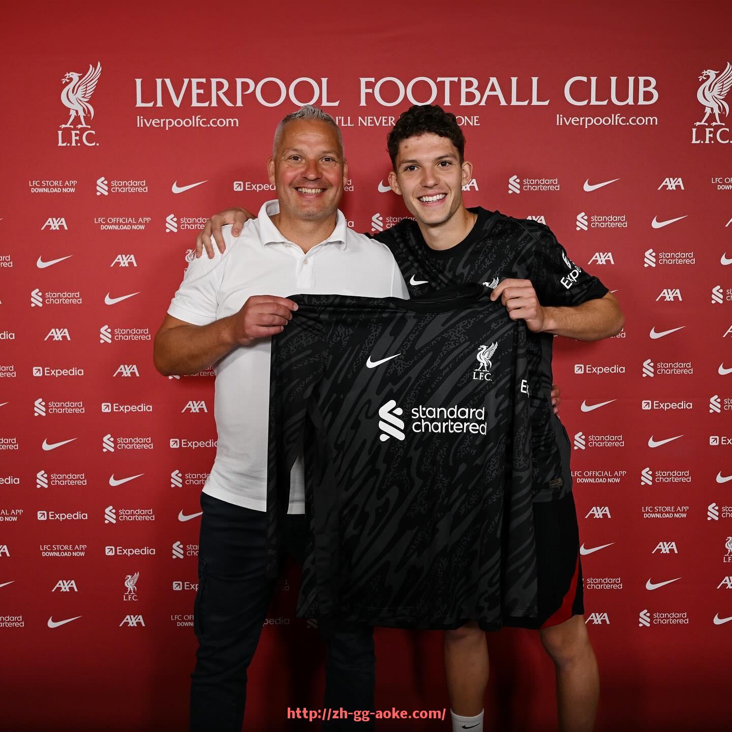 澳客足彩-法甲球队的商业合作伙伴：法甲球队与商业伙伴的合作模式与市场拓展