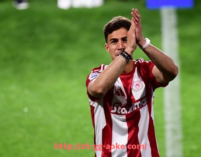 澳客足彩-世俱杯比赛红牌影响分析及其对球队士气的作用